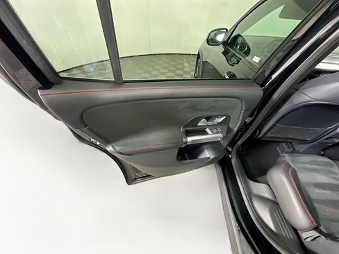 Used 2023 Mercedes-Benz GLB 250 GLB 250 image 26