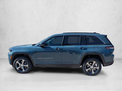 New 2026 Jeep Grand Cherokee Limited w/ Luxury Tech Group II AWD/4WD image 9