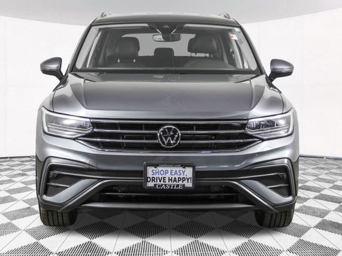 Used 2023 Volkswagen Tiguan SE image 9