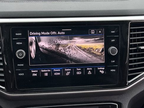 Used 2021 Volkswagen Atlas SEL Premium image 24