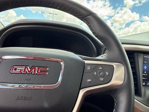 Used 2023 GMC Acadia Denali w/ Denali Ultimate Package AWD/4WD image 20