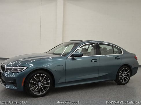 Used 2021 BMW 330e w/ Convenience Package image 4