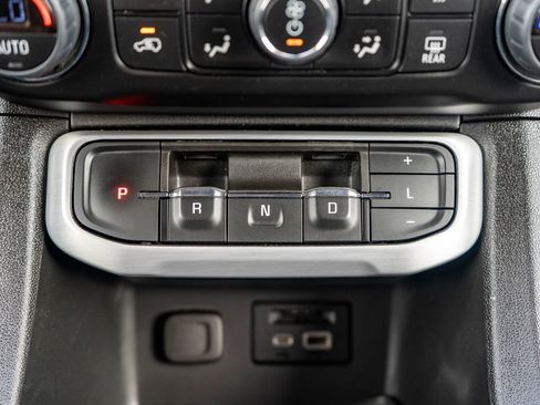 Used 2023 GMC Acadia SLT image 27