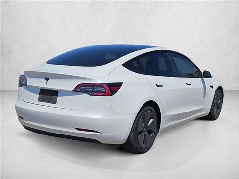 Used 2021 Tesla Model 3 Standard Range Plus RWD image 5
