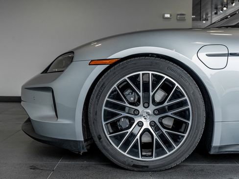 Certified 2025 Porsche Taycan image 11