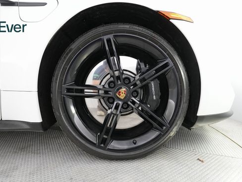 Used 2021 Porsche Taycan 4S image 20