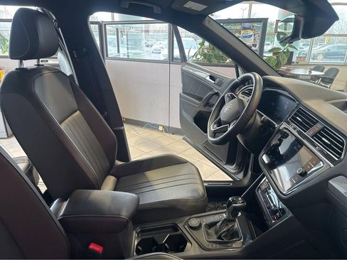 Used 2022 Volkswagen Tiguan SE R-Line AWD/4WD image 28