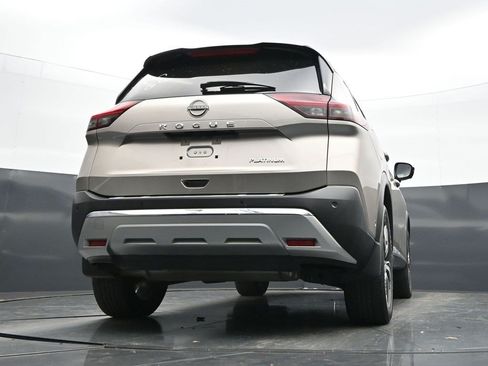 Used 2023 Nissan Rogue Platinum w/ Platinum Premium Package FWD image 32