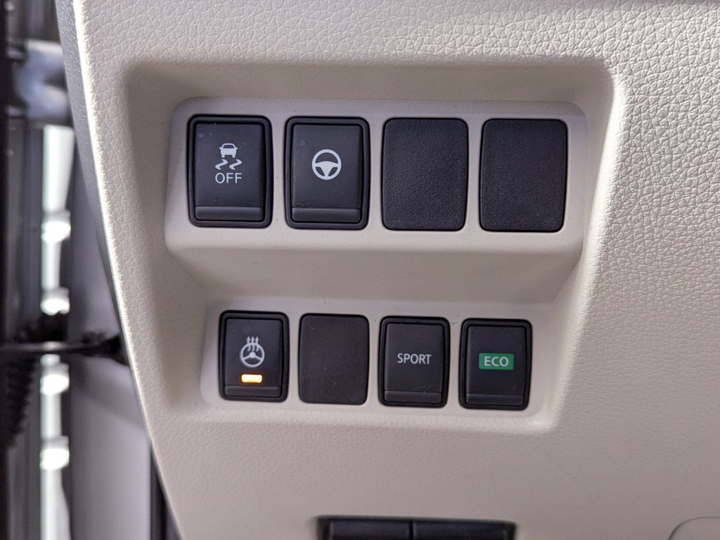 Used 2022 Nissan Rogue Sport SV w/ Technology Package FWD image 21
