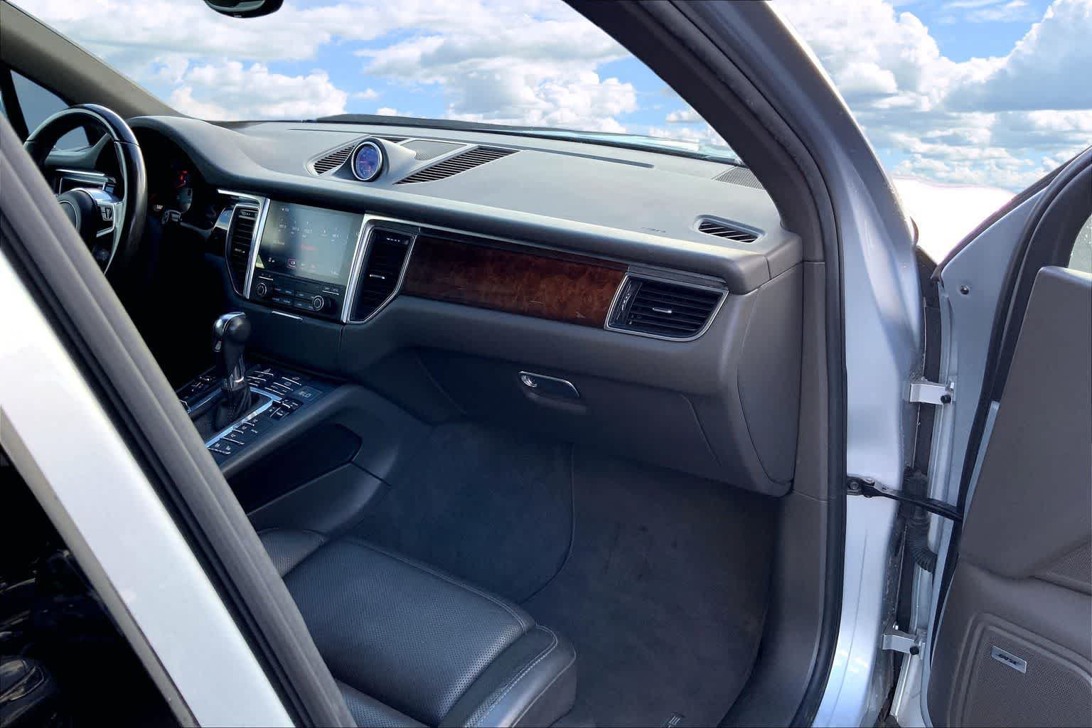 Used 2018 Porsche Macan S AWD/4WD image 23