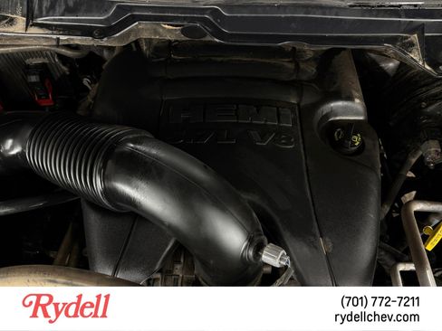 Used 2017 RAM 1500 Classic SLT w/ Protection Group AWD/4WD image 19
