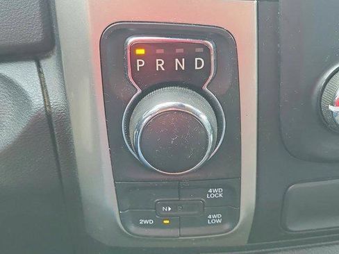 Used 2016 RAM 1500 Classic SLT w/ SLT Plus D￩cor Group AWD/4WD image 28