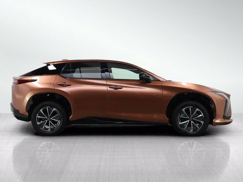 Used 2024 Lexus RZ 450e Premium w/ Technology Package AWD/4WD image 7