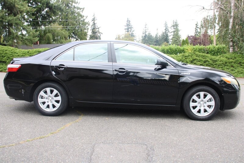 Used 2009 Toyota Camry Hybrid w/ Upgrade Pkg w/ Navigation FWD image 12