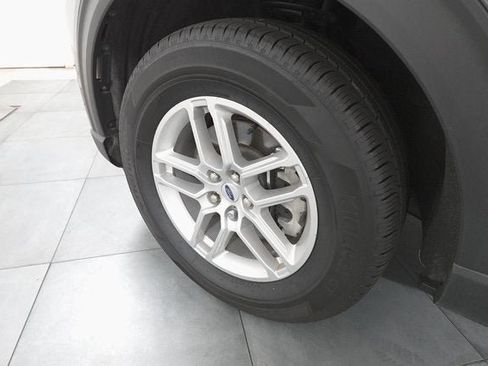 Used 2025 Ford Explorer Active image 28