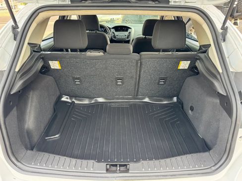 Used 2018 Ford Focus SE FWD image 36