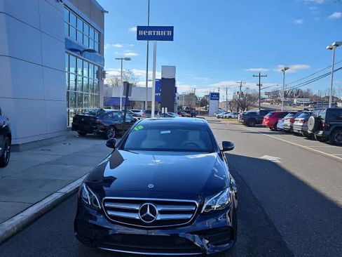 Used 2018 Mercedes-Benz E 300 E 300 image 2
