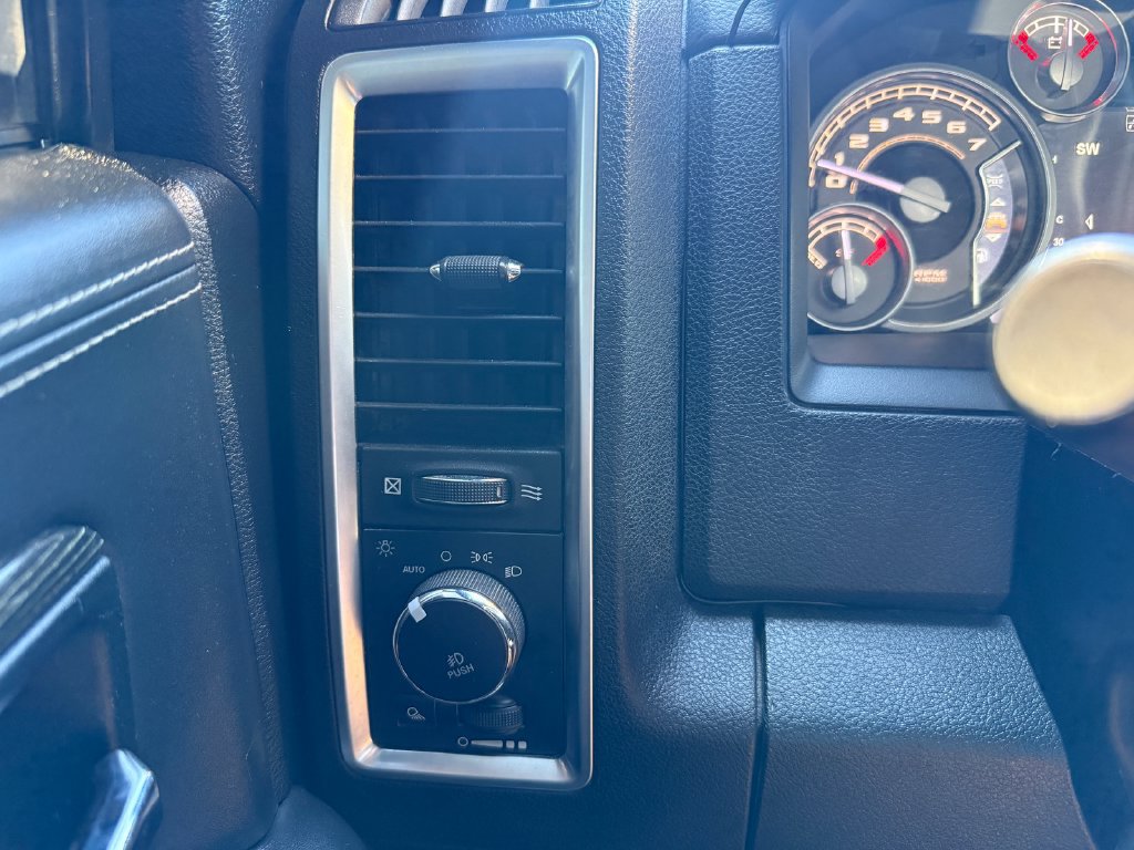 Used 2017 RAM 1500 Limited AWD/4WD image 14