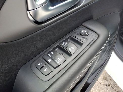 New 2027 Chrysler Pacifica LX FWD image 19