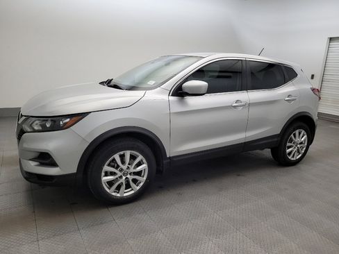 Used 2020 Nissan Rogue Sport S w/ Appearance Package FWD image 2