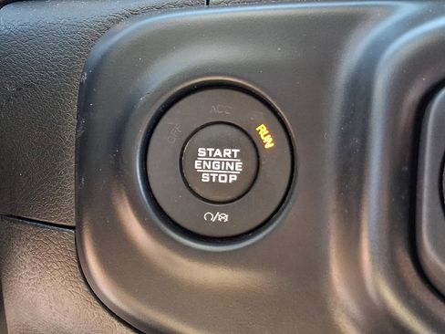 Used 2022 Jeep Wrangler Unlimited Sport AWD/4WD image 23
