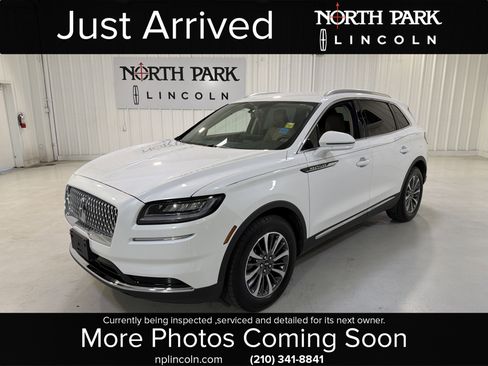 Used 2022 Lincoln Nautilus Standard w/ Premium Package image 1