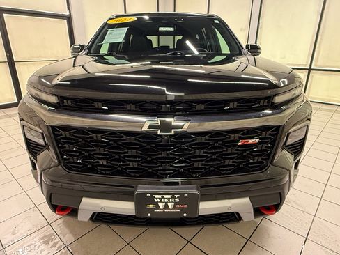 Certified 2024 Chevrolet Traverse Z71 w/ Enhanced Driving Package image 11