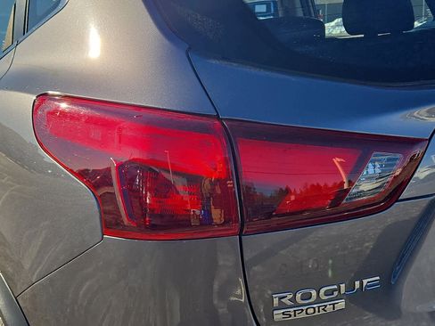 Used 2019 Nissan Rogue Sport SL w/ Premium Package image 11