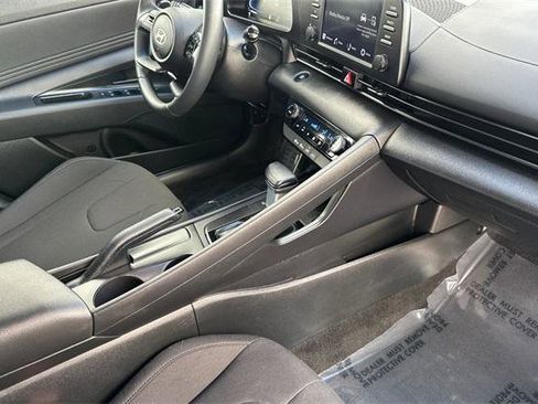 Certified 2025 Hyundai Elantra Sport image 16