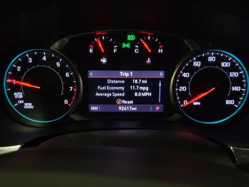 Used 2023 Chevrolet Traverse LT AWD/4WD image 23