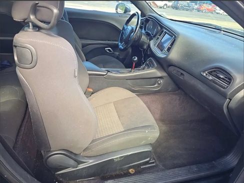 Used 2017 Dodge Challenger R/T Scat Pack RWD image 8