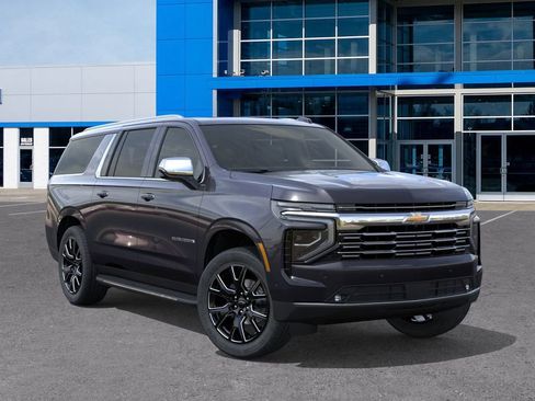 New 2026 Chevrolet Suburban Premier image 7