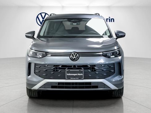 New 2026 Volkswagen Tiguan SE image 8