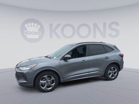 Used 2023 Ford Escape ST-Line Select w/ Tech Pack #2 AWD/4WD image 7