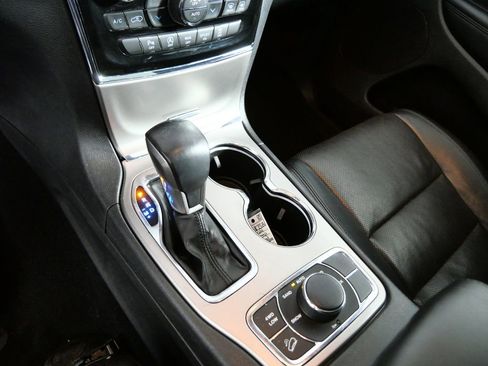 Used 2021 Jeep Grand Cherokee Limited w/ Luxury Group II image 20