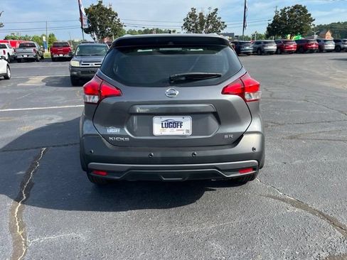 Used 2020 Nissan Kicks SR w/ SR Premium Package FWD image 29