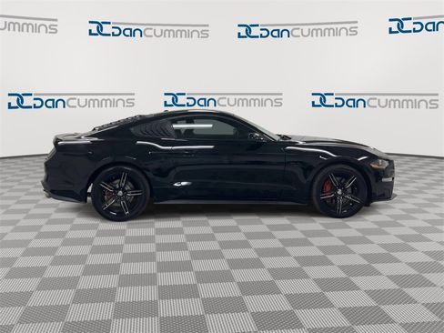 Used 2019 Ford Mustang GT Premium image 9