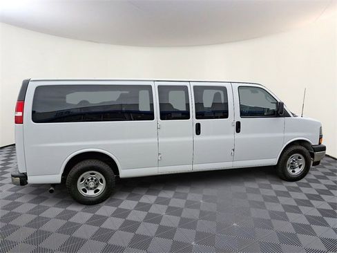 Used 2021 Chevrolet Express 3500 LT w/ LT Preferred Equipment Group image 25