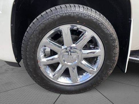 Used 2013 GMC Yukon Denali AWD/4WD image 9