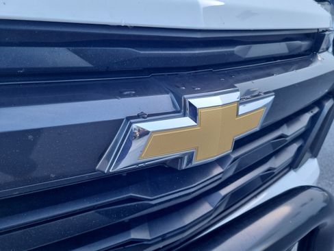 Used 2024 Chevrolet Colorado LT w/ LT Convenience Package RWD image 11