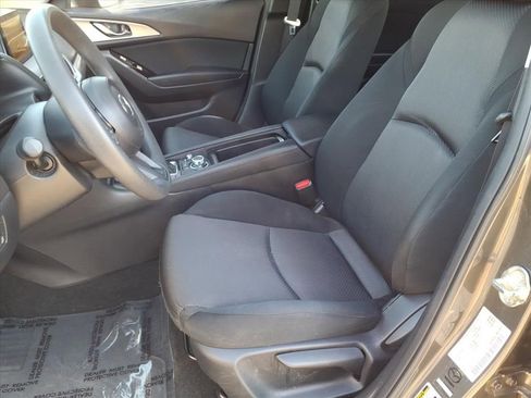 Used 2018 MAZDA MAZDA3 Sport image 9