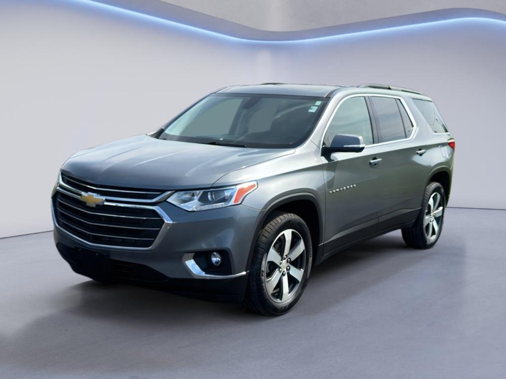 Used 2020 Chevrolet Traverse LT w/ LT Premium Package FWD image 2