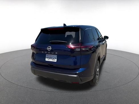 Used 2025 Nissan Rogue SV FWD image 14