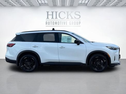 New 2026 INFINITI QX60 Sport w/ Dark Cargo Package image 4