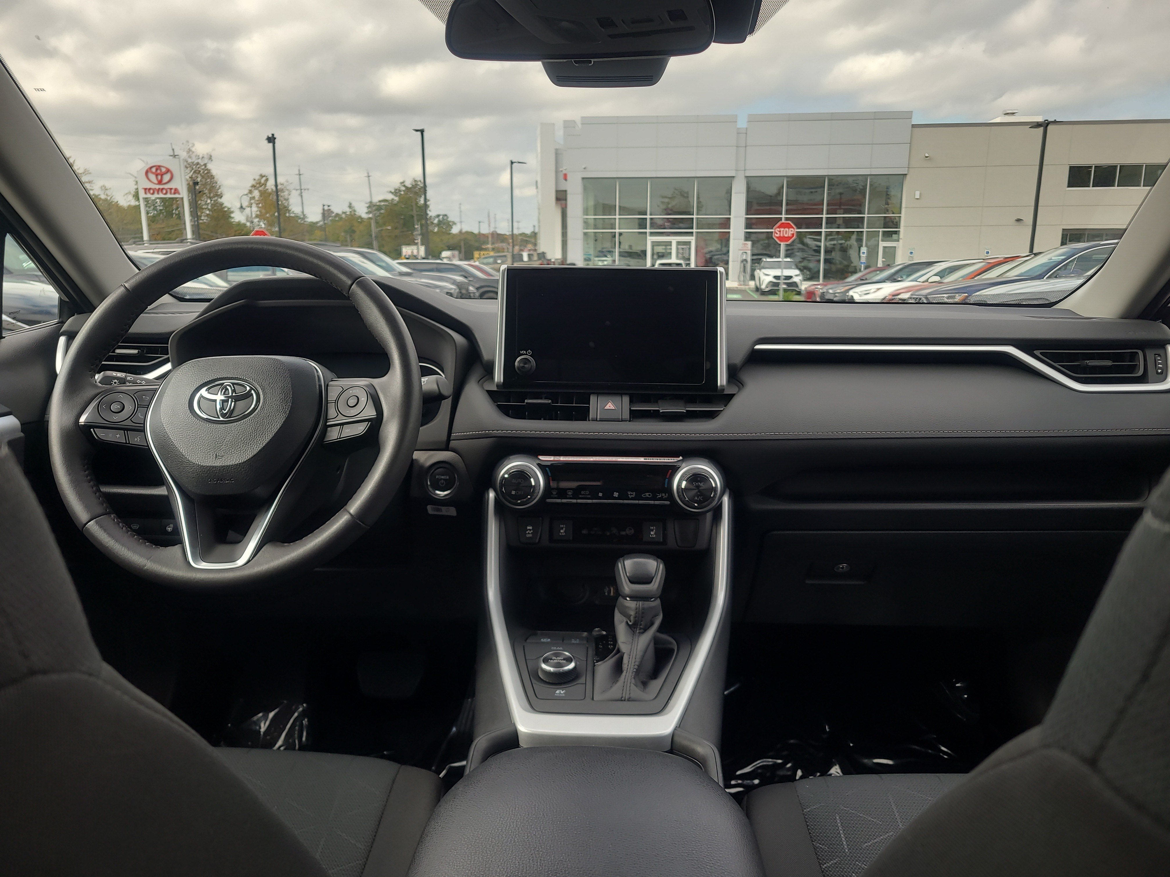 Certified 2025 Toyota RAV4 XLE w/ Convenience Package AWD/4WD image 18