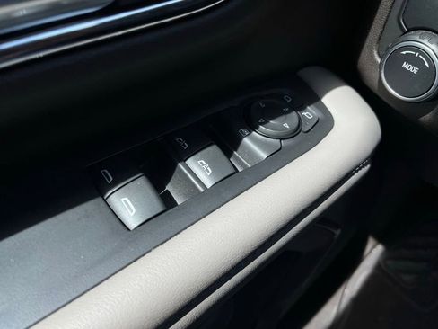 Used 2023 Chevrolet Suburban LS RWD image 24