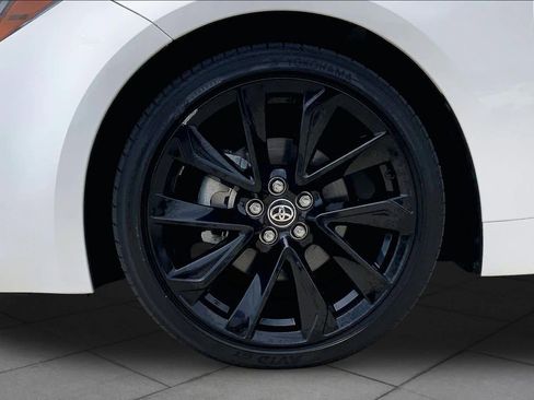 Used 2022 Toyota Corolla SE FWD image 11