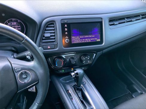 Used 2019 Honda HR-V Sport image 7