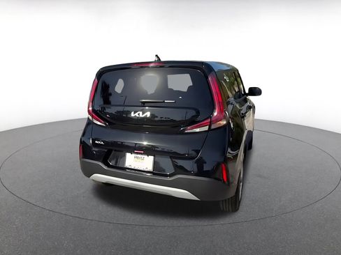 Used 2025 Kia Soul LX w/ LX Technology Package image 14