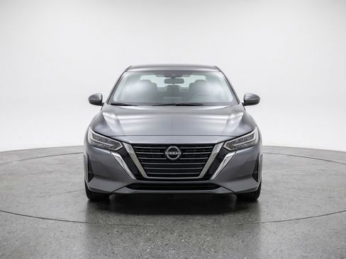 Used 2024 Nissan Sentra SV image 2
